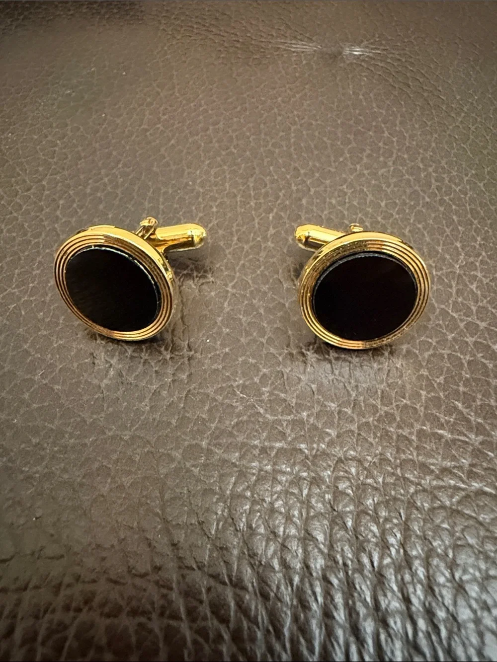 Vtg Black Onyx Cuff Links Set in a Gold-Toned Circular Frame by Pierre Cardin